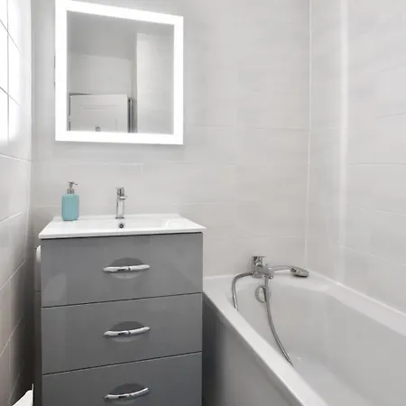 Apartment Tres Bel 8 Personnes Wifi Offert *